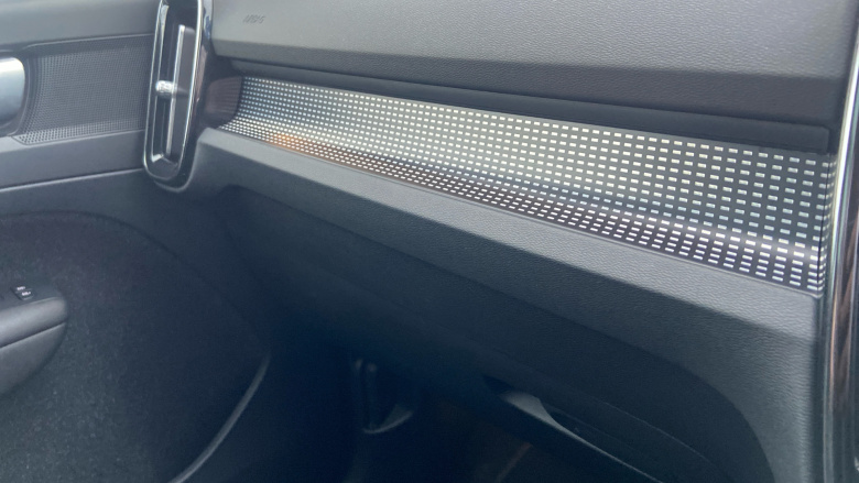 Volvo Xc40 1.5 T3 R DESIGN 5dr Petrol Estate